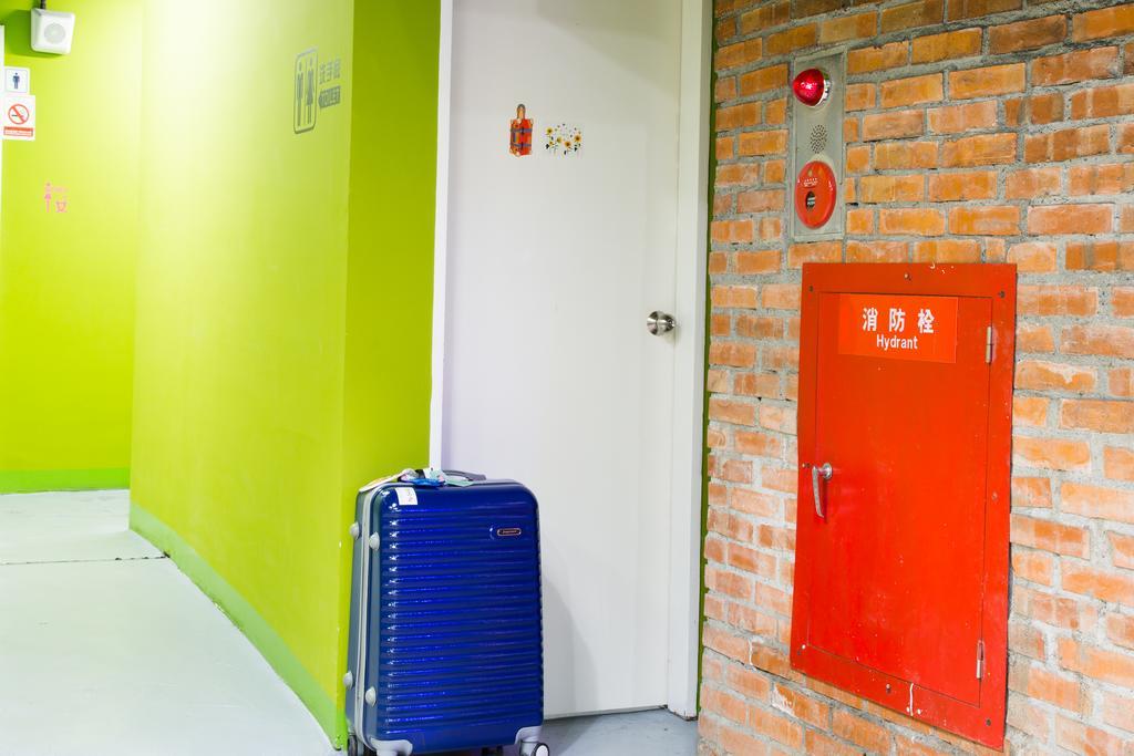 Pathways Hostel Kaohsiung Extérieur photo