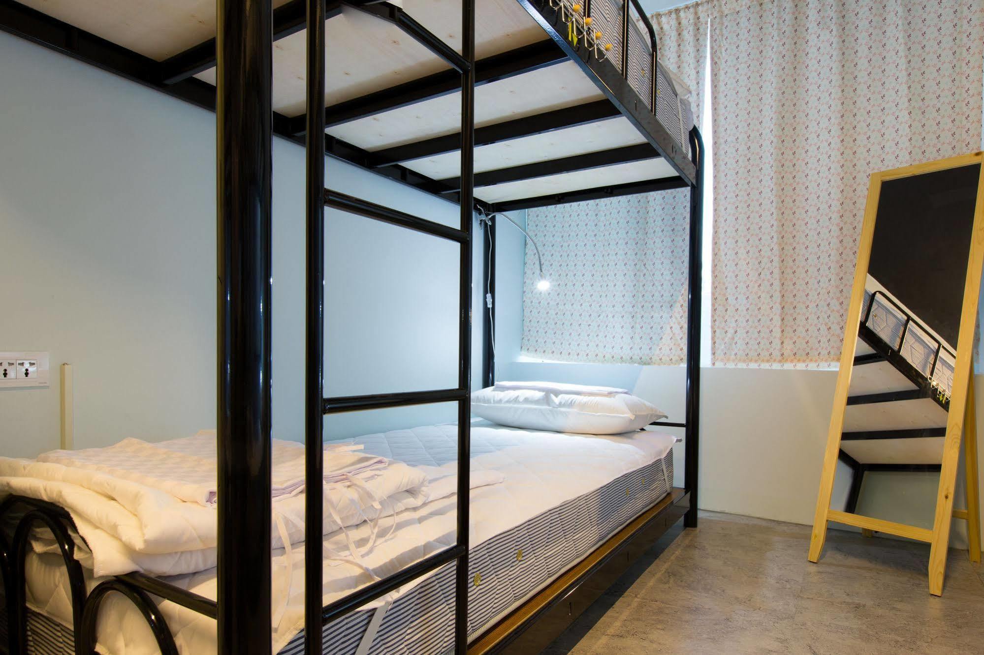 Pathways Hostel Kaohsiung Extérieur photo