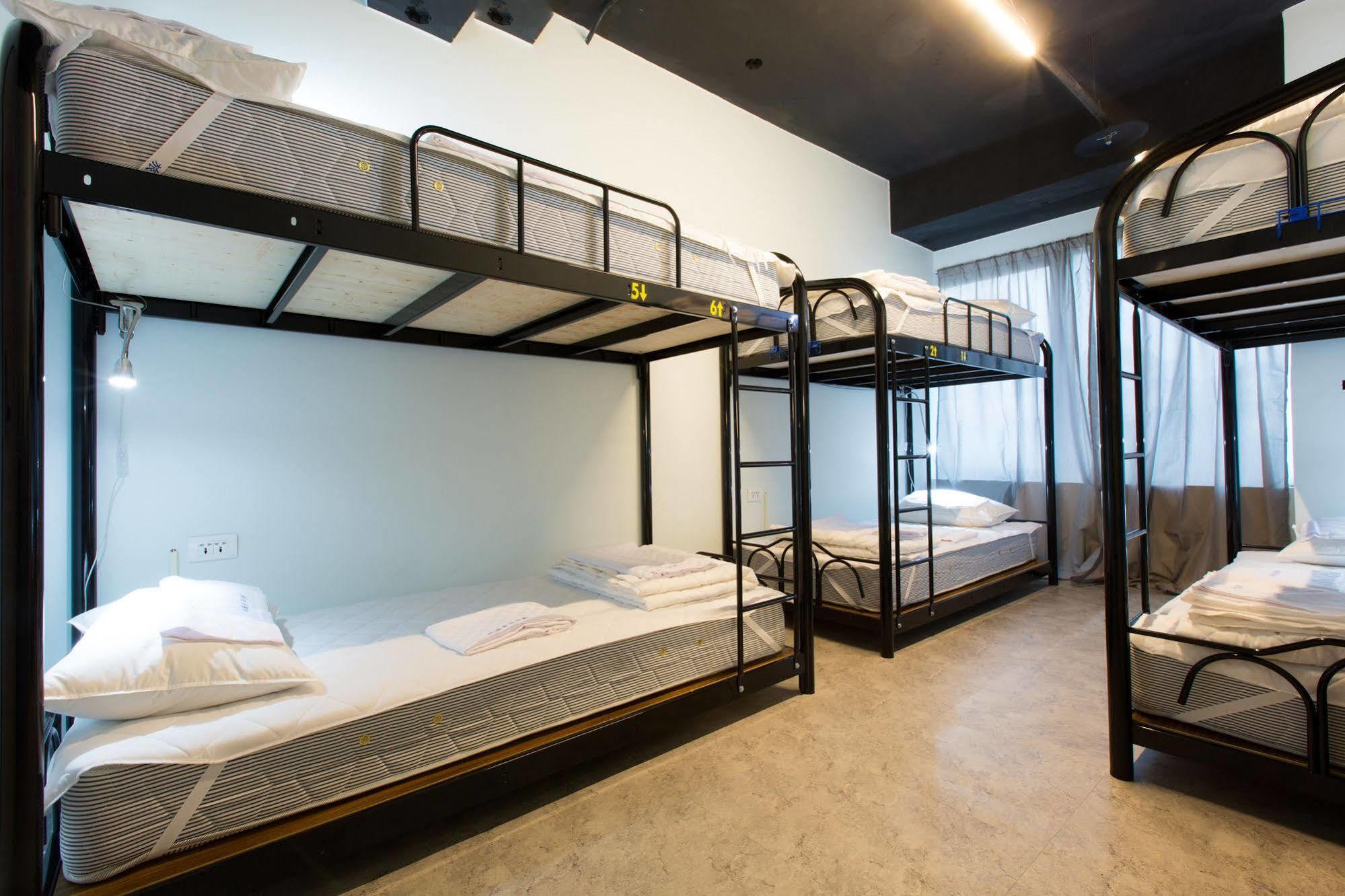 Pathways Hostel Kaohsiung Extérieur photo