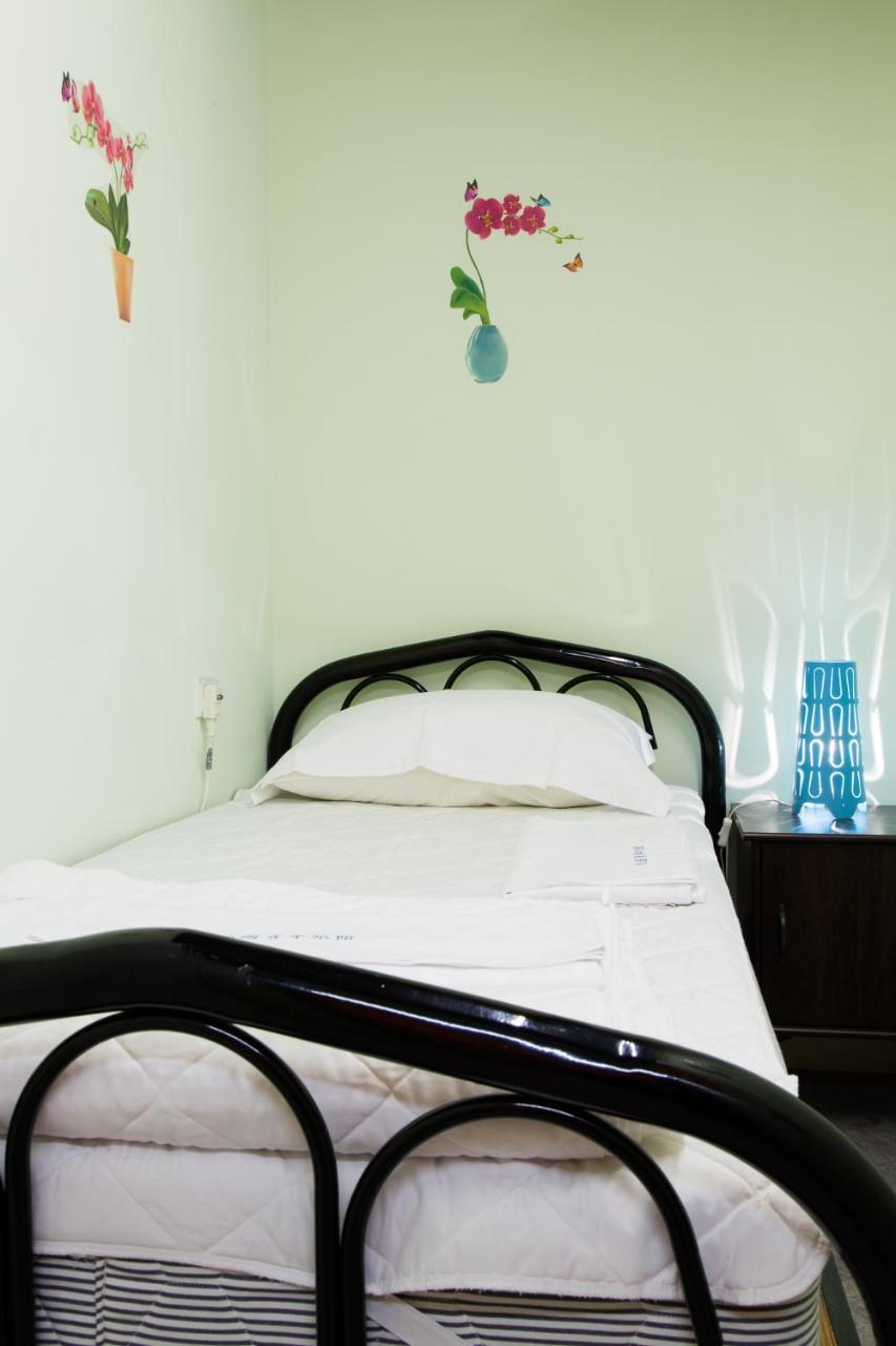 Pathways Hostel Kaohsiung Extérieur photo