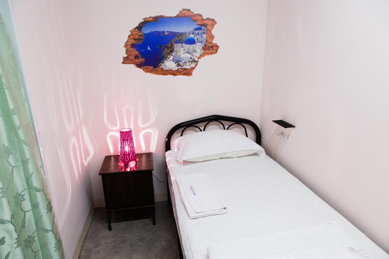 Pathways Hostel Kaohsiung Extérieur photo